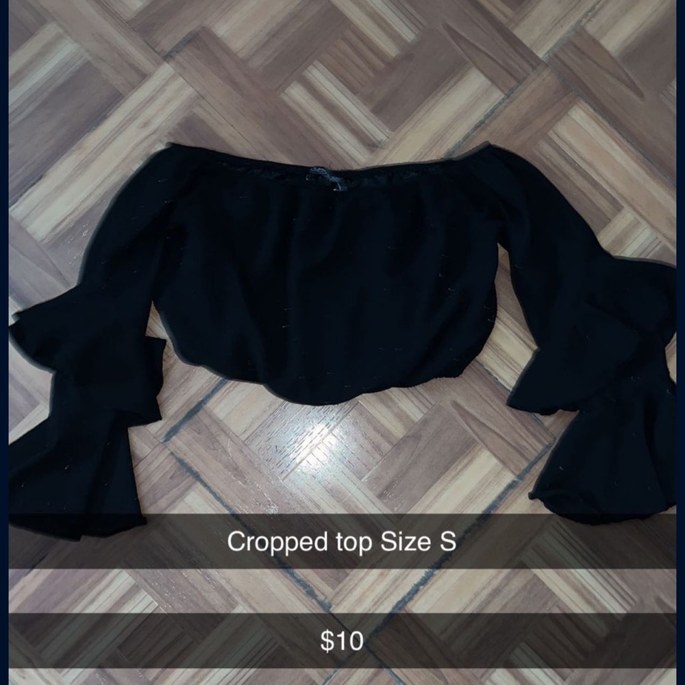 Cropped black crop top